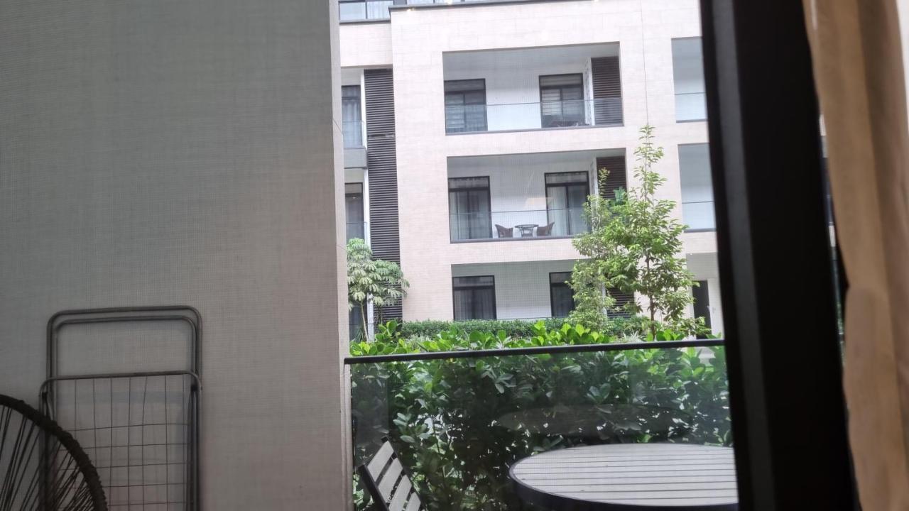 Embassy Gardens Luxury Suites Cpg 아크라 외부 사진