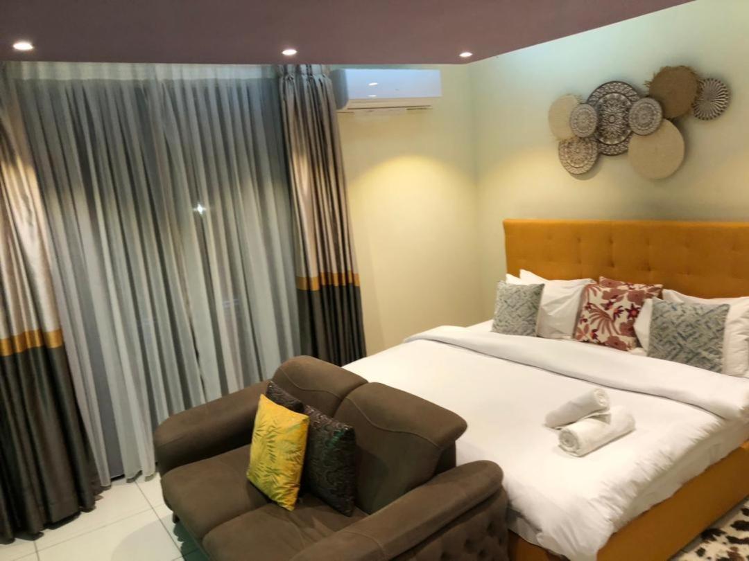 Embassy Gardens Luxury Suites Cpg 아크라 외부 사진