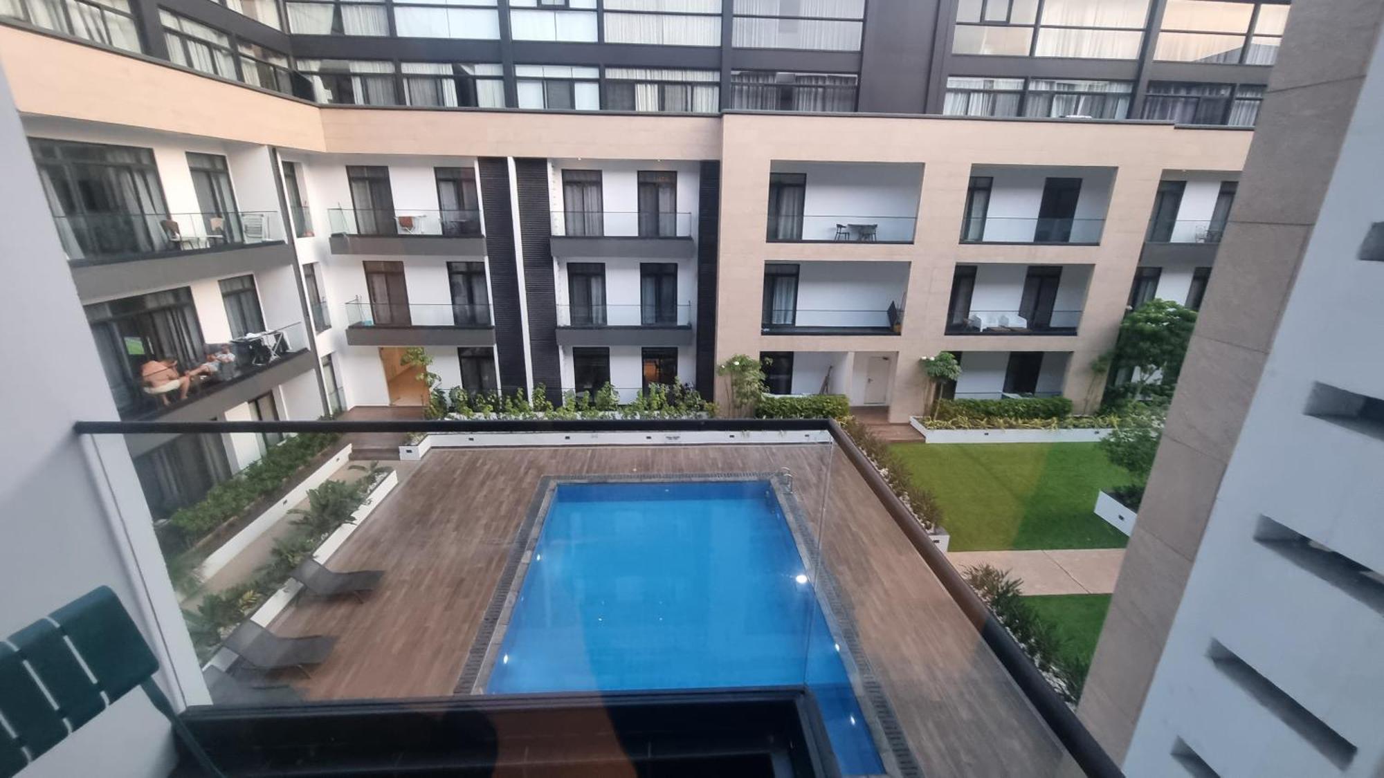 Embassy Gardens Luxury Suites Cpg 아크라 외부 사진