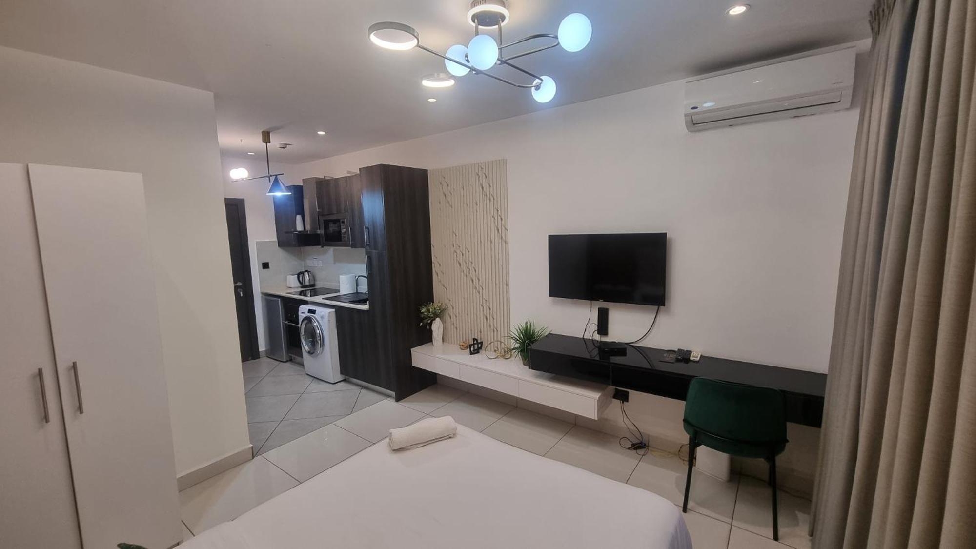 Embassy Gardens Luxury Suites Cpg 아크라 외부 사진
