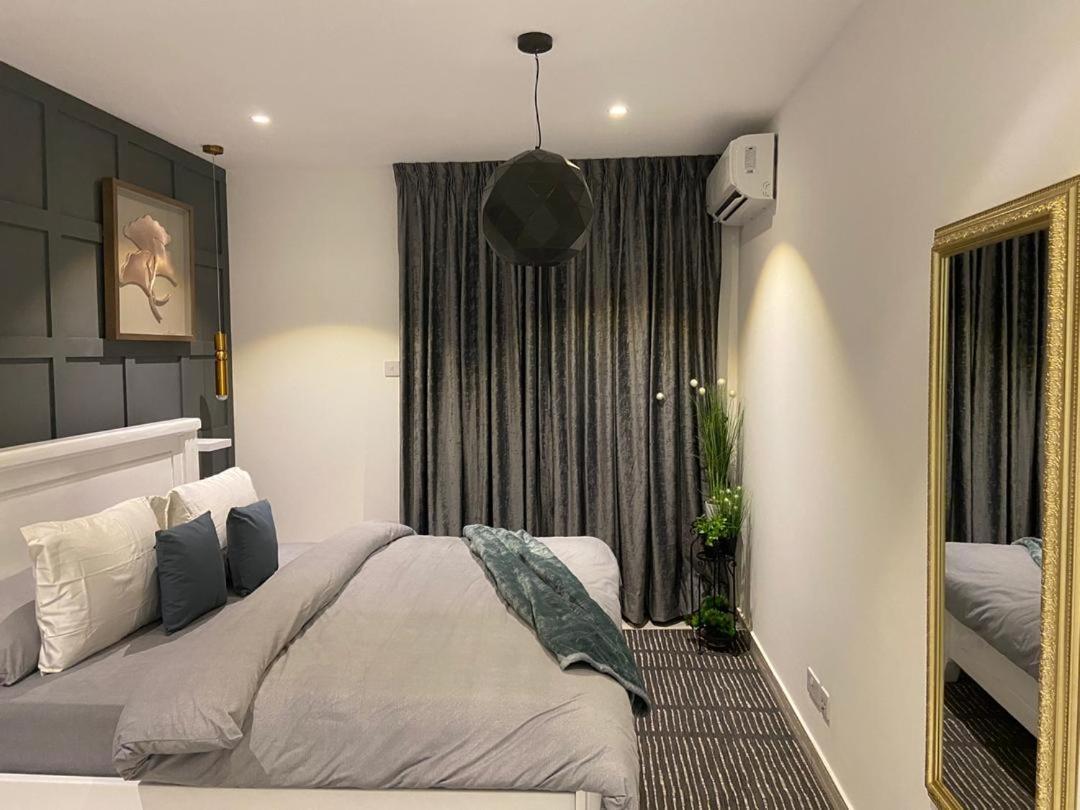 Embassy Gardens Luxury Suites Cpg 아크라 외부 사진